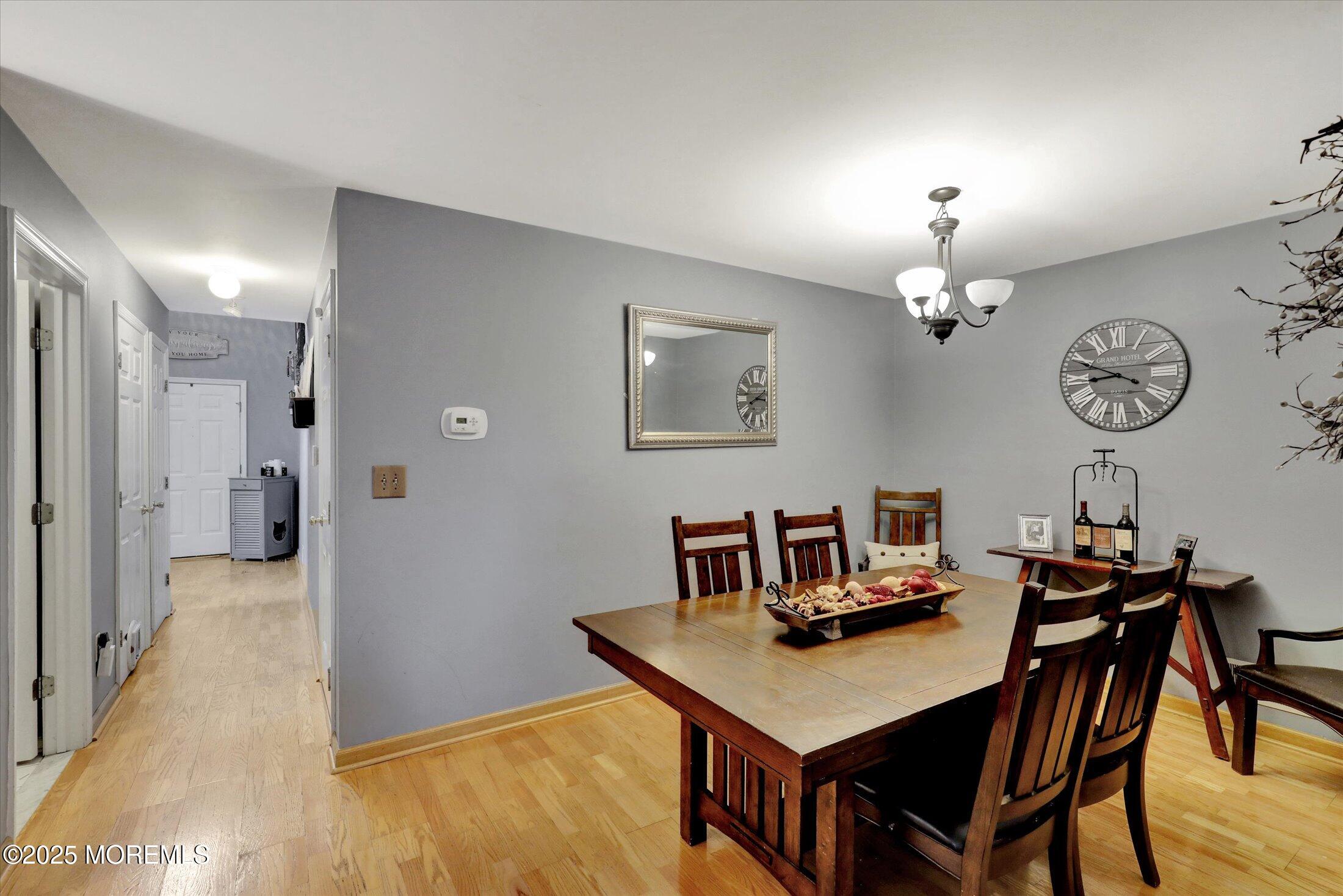 102 Heron Court, Manalapan, New Jersey image 18
