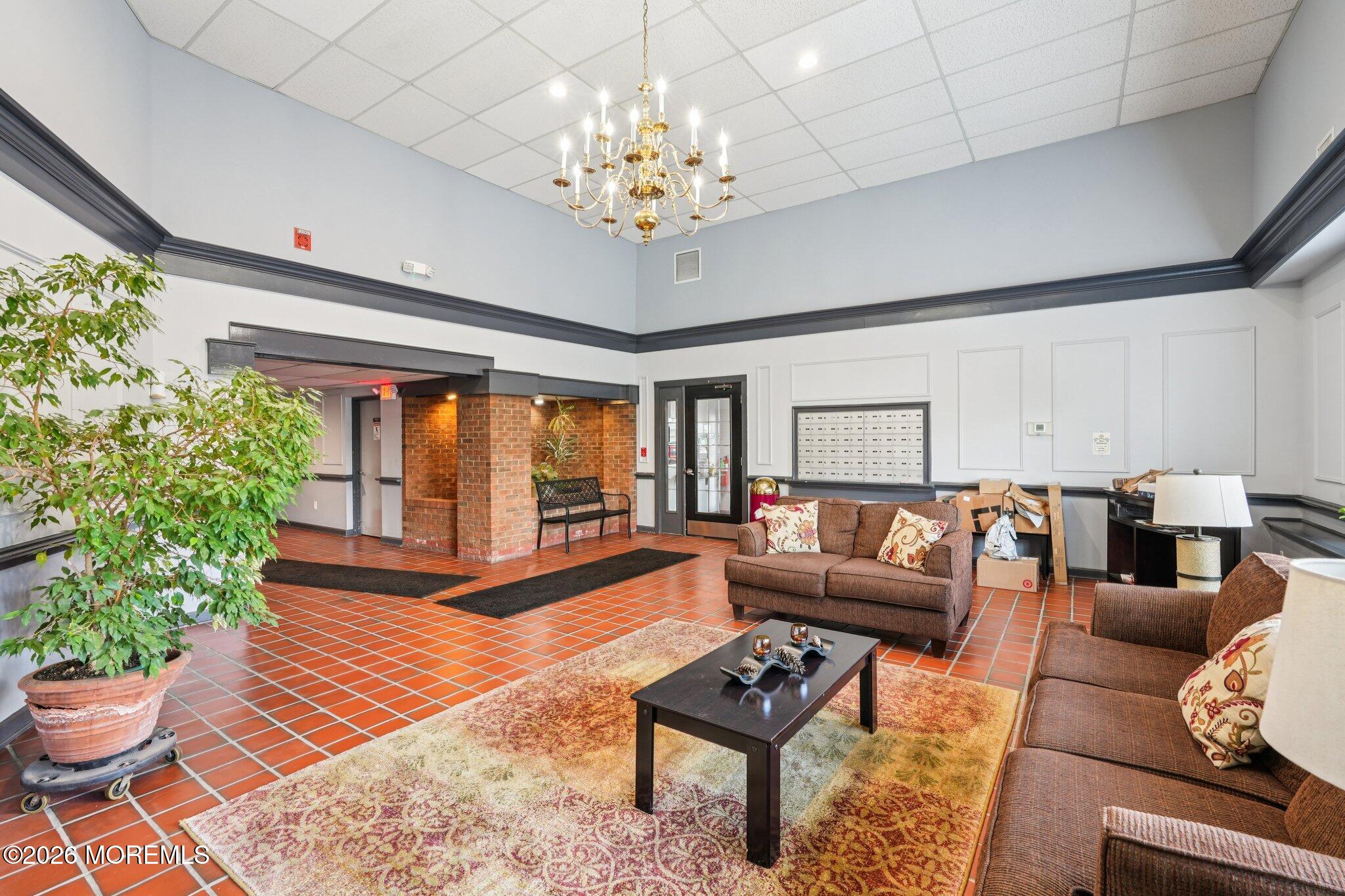 44 Iron Forge Square