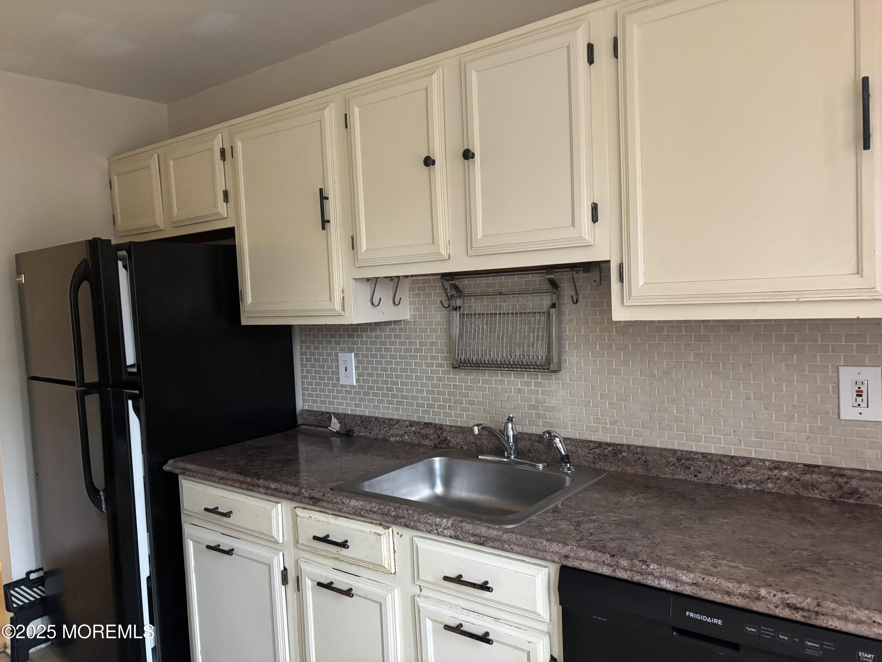 22 Chinkaberry Court, Howell, New Jersey image 4