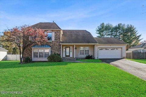 5 Homestead Circle Marlboro NJ 07746