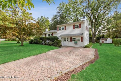 Photo of 2 Chalmers Road, East Brunswick, NJ 08816 (MLS # 22531646)