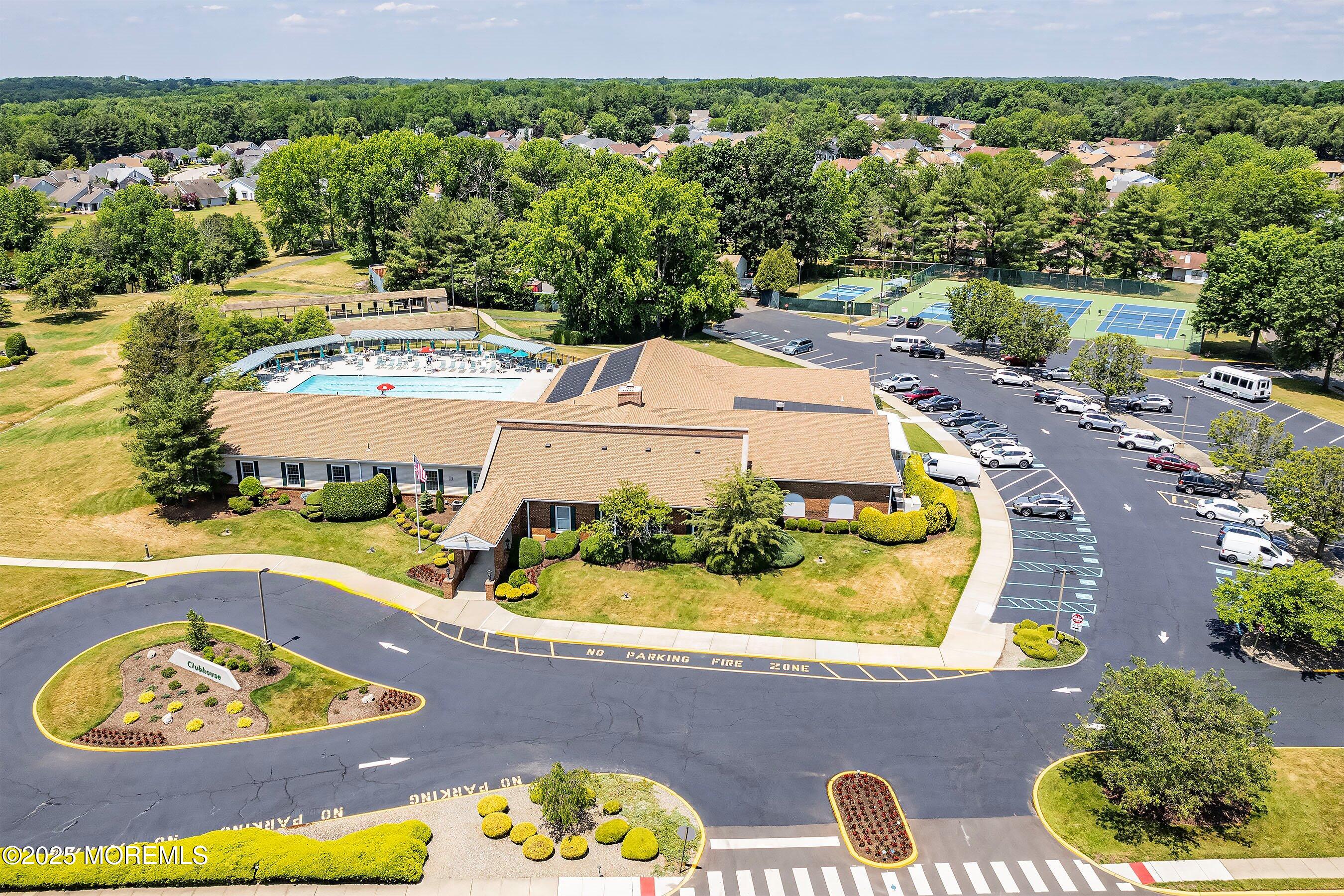 81 Caldwell Terrace, Marlboro, New Jersey image 28