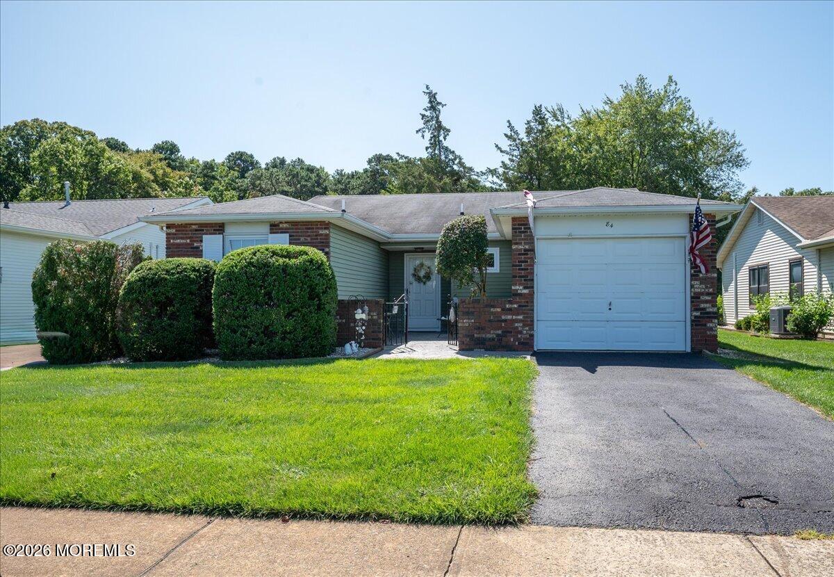 84 Everest Drive S