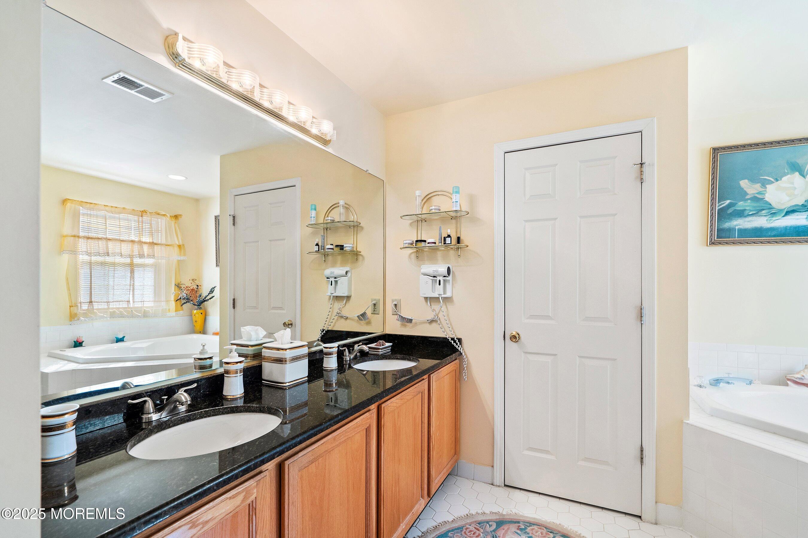 173 Woodcliff Boulevard, Morganville, New Jersey image 22