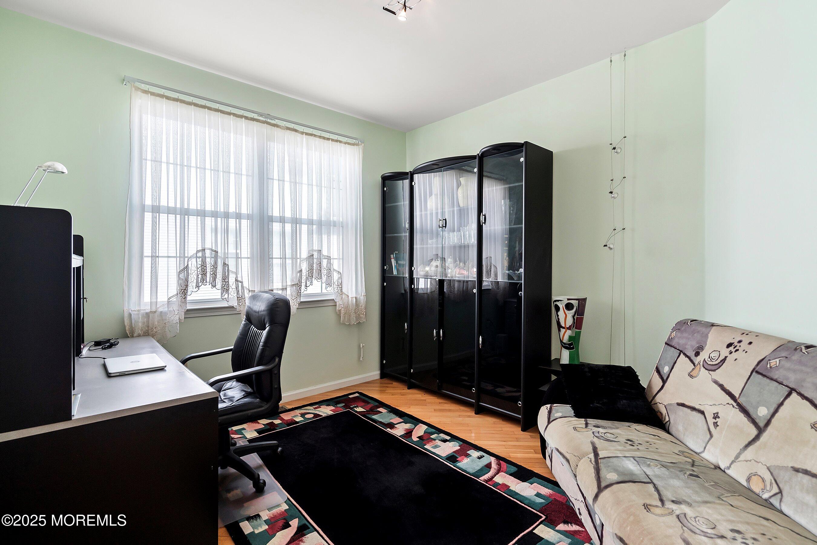 173 Woodcliff Boulevard, Morganville, New Jersey image 6