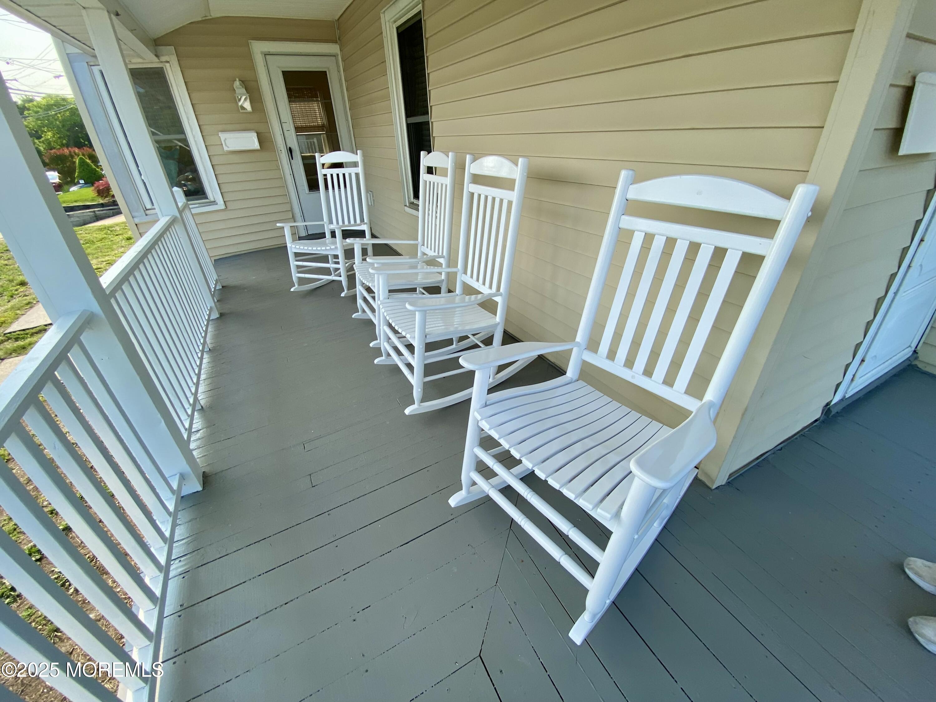 601 Main Street Summer