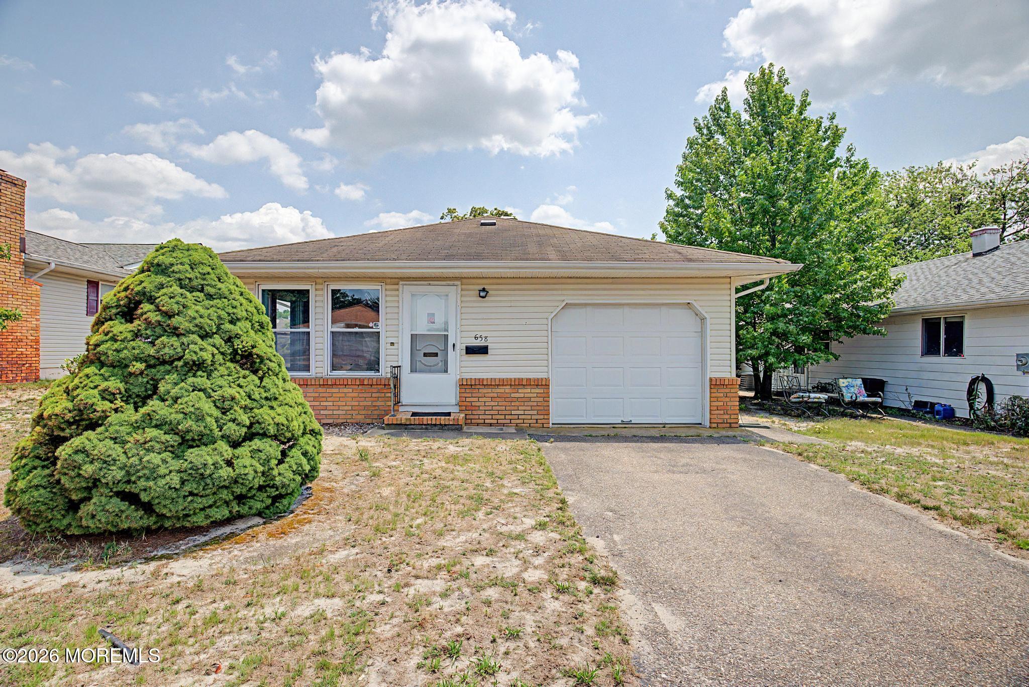 Photo 1 of 31 — 658 Jamaica Boulevard, Toms River, NJ 08757