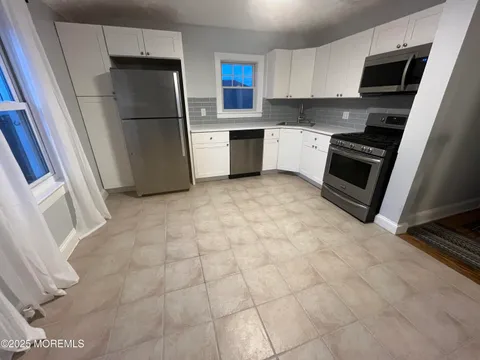 MLS: 22507742