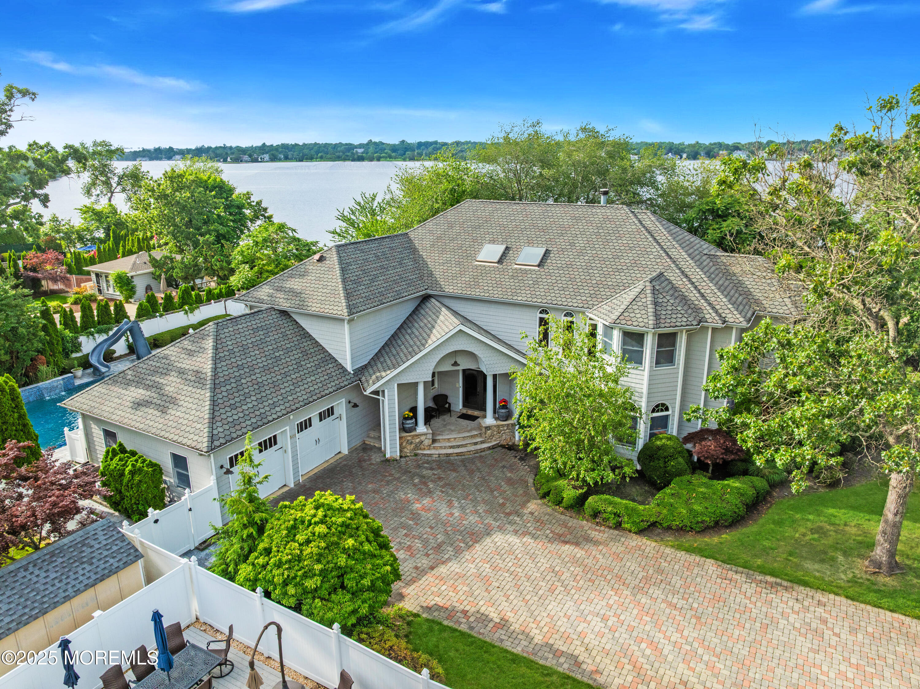 501 Monument Road