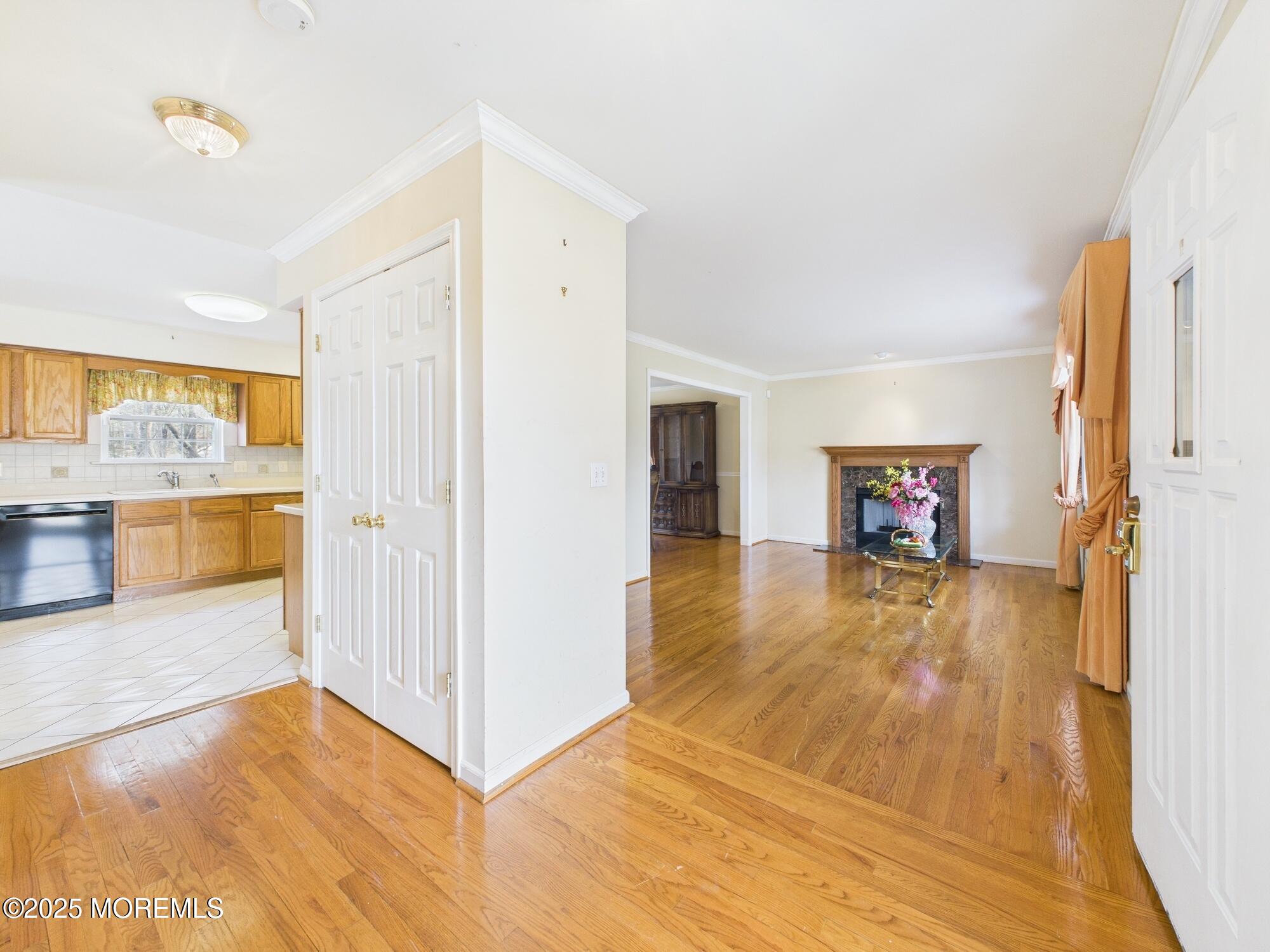 6 Katie Court, Lakewood, New Jersey image 4
