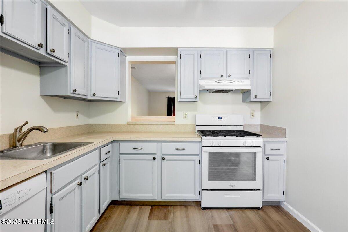48 Scarborough Court #7, Freehold, New Jersey image 10