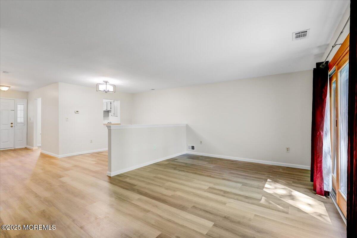 48 Scarborough Court #7, Freehold, New Jersey image 7