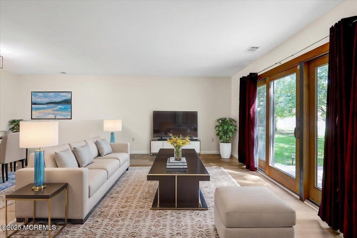 48 Scarborough Court #7, Freehold, New Jersey image 5