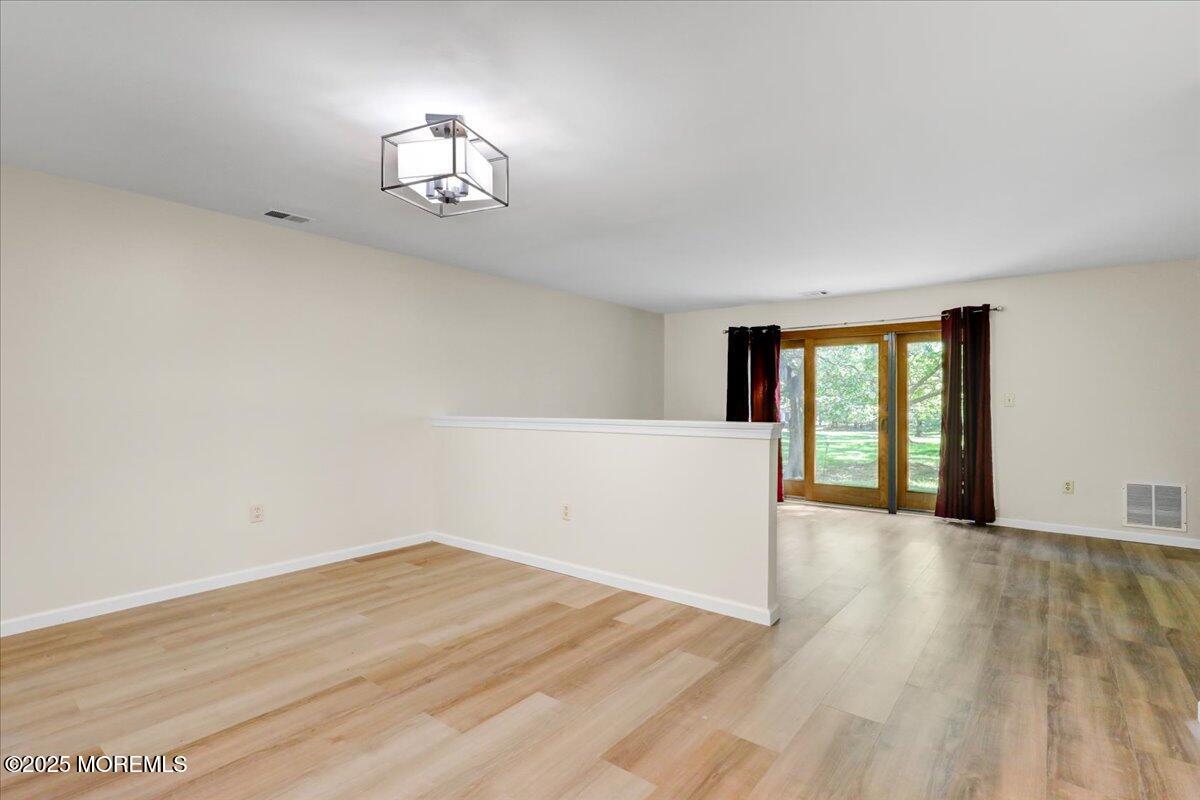 48 Scarborough Court #7, Freehold, New Jersey image 4