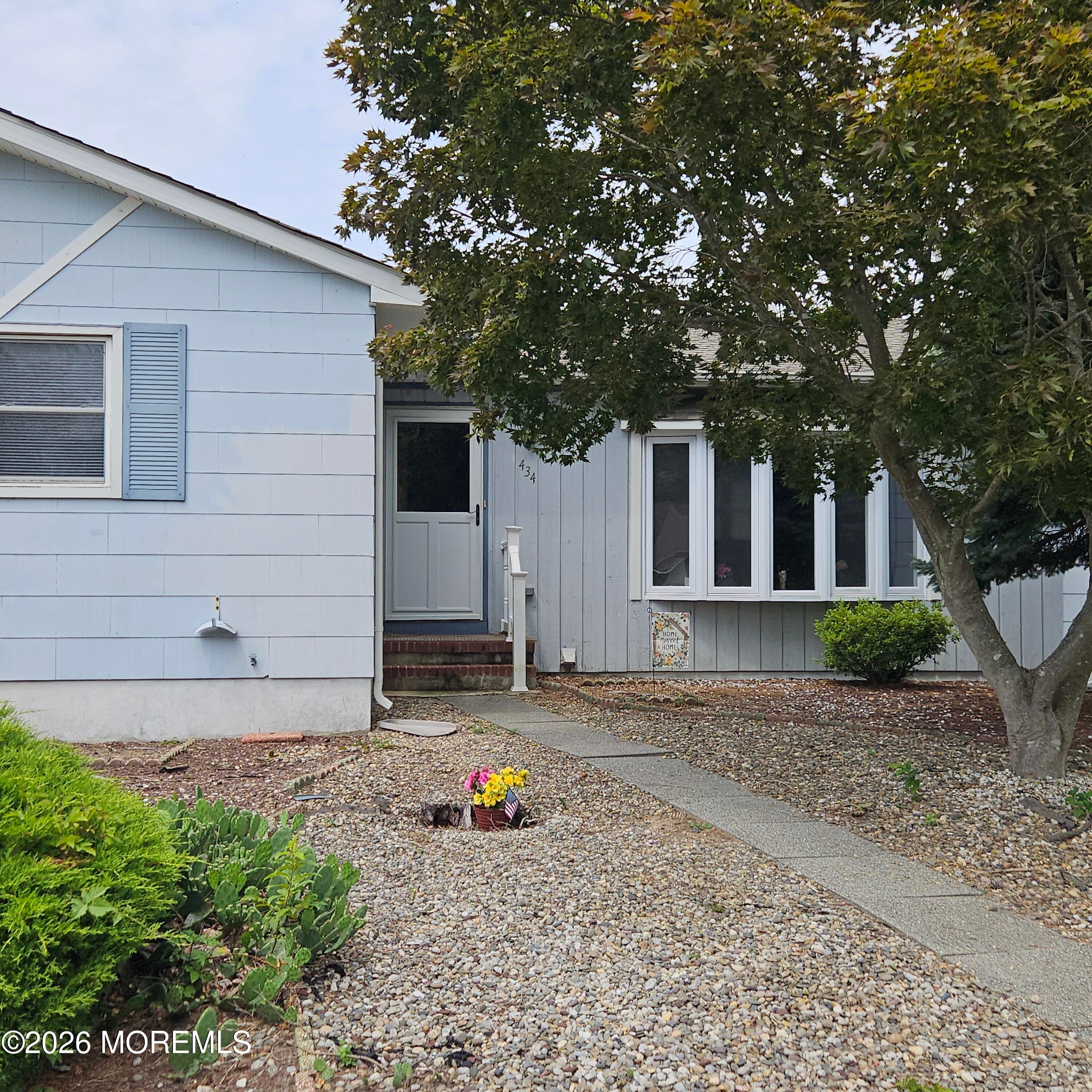 434 Shore Line Place