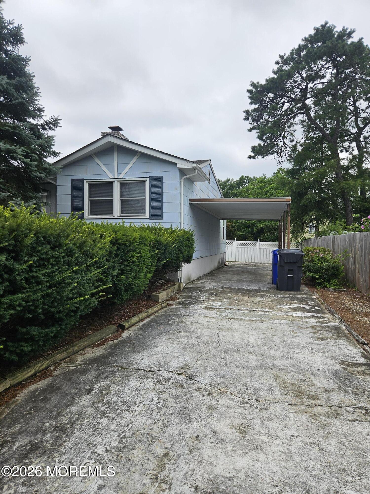 434 Shore Line Place