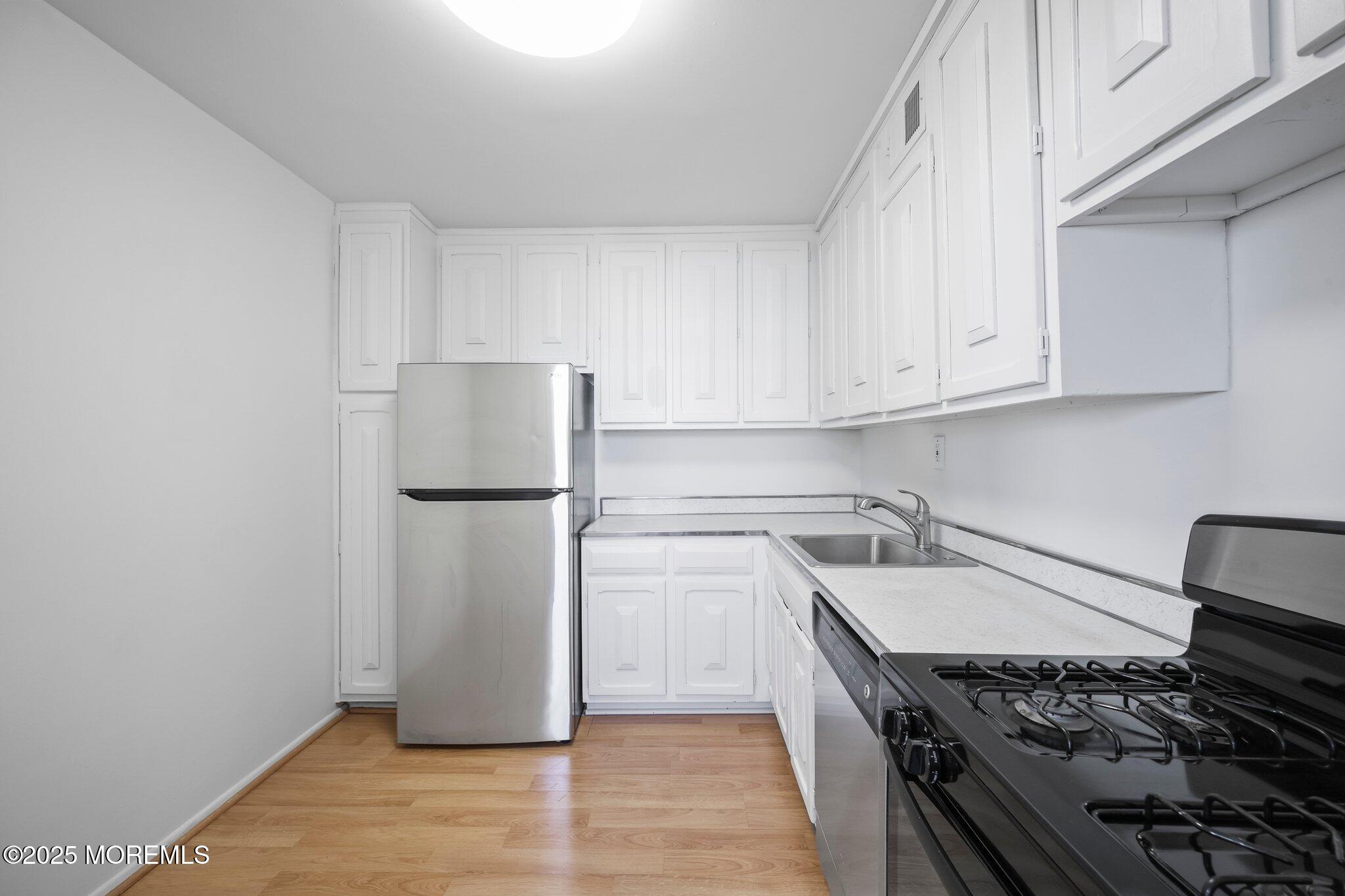 675 Ocean Avenue #4L, Long Branch, New Jersey image 31