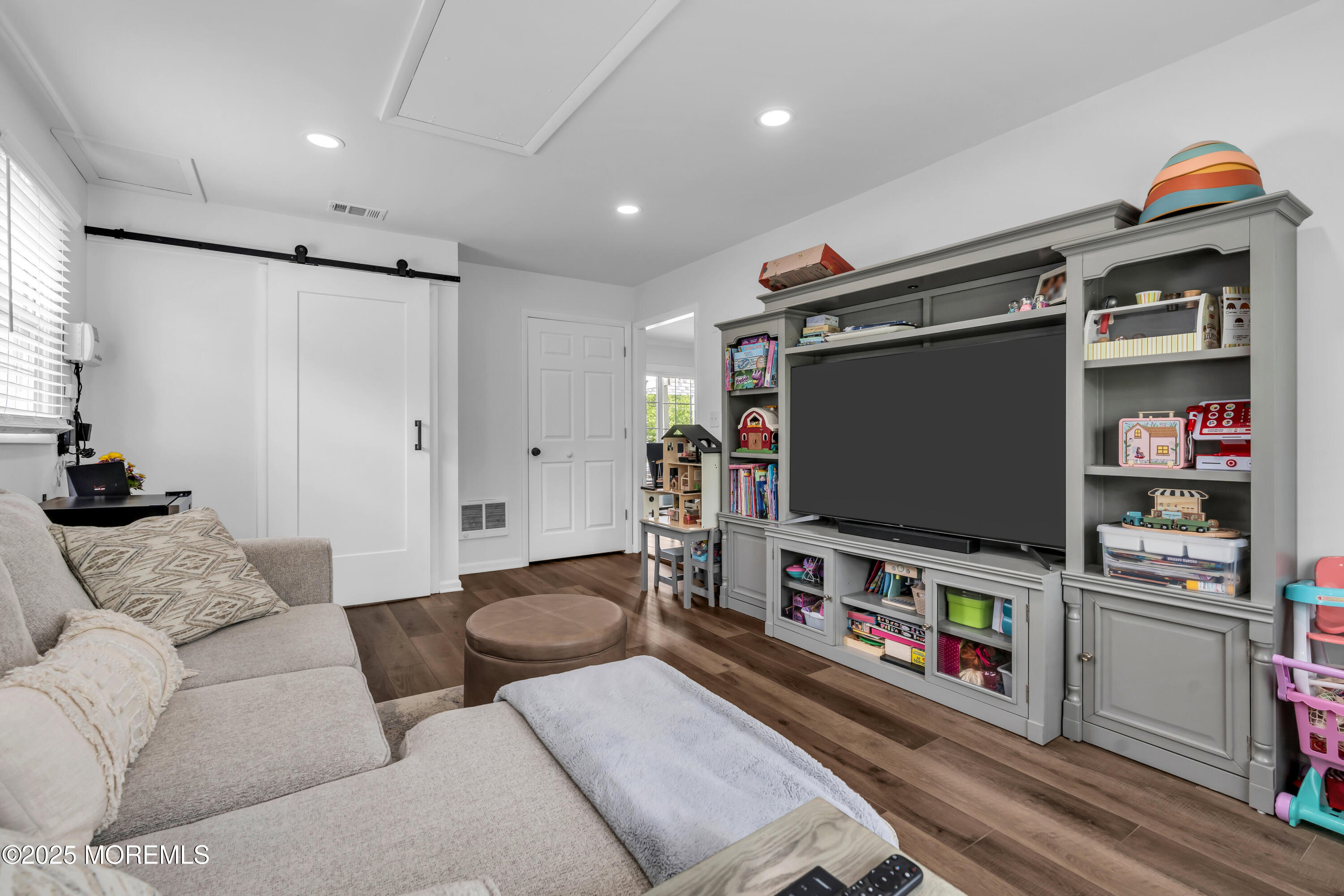 511 Line Road, Aberdeen, New Jersey image 22