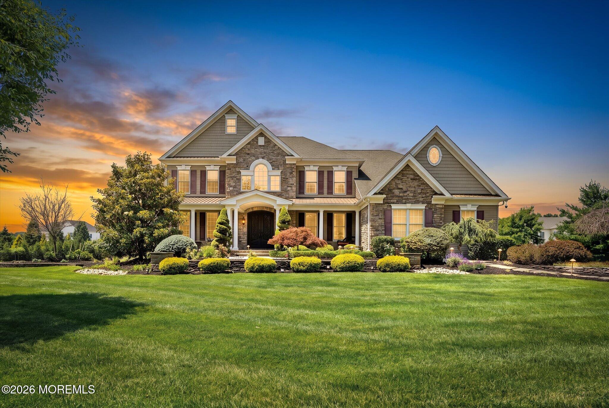 25 Weathervane Circle