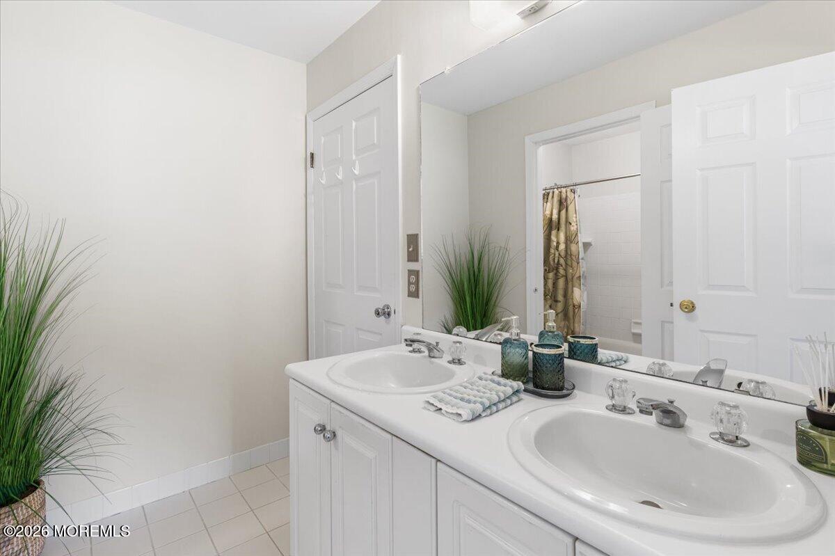 Clarksburg, New Jersey, 08510, United States, 4 Bedrooms Bedrooms, ,3 BathroomsBathrooms,Residential,Active,2042173