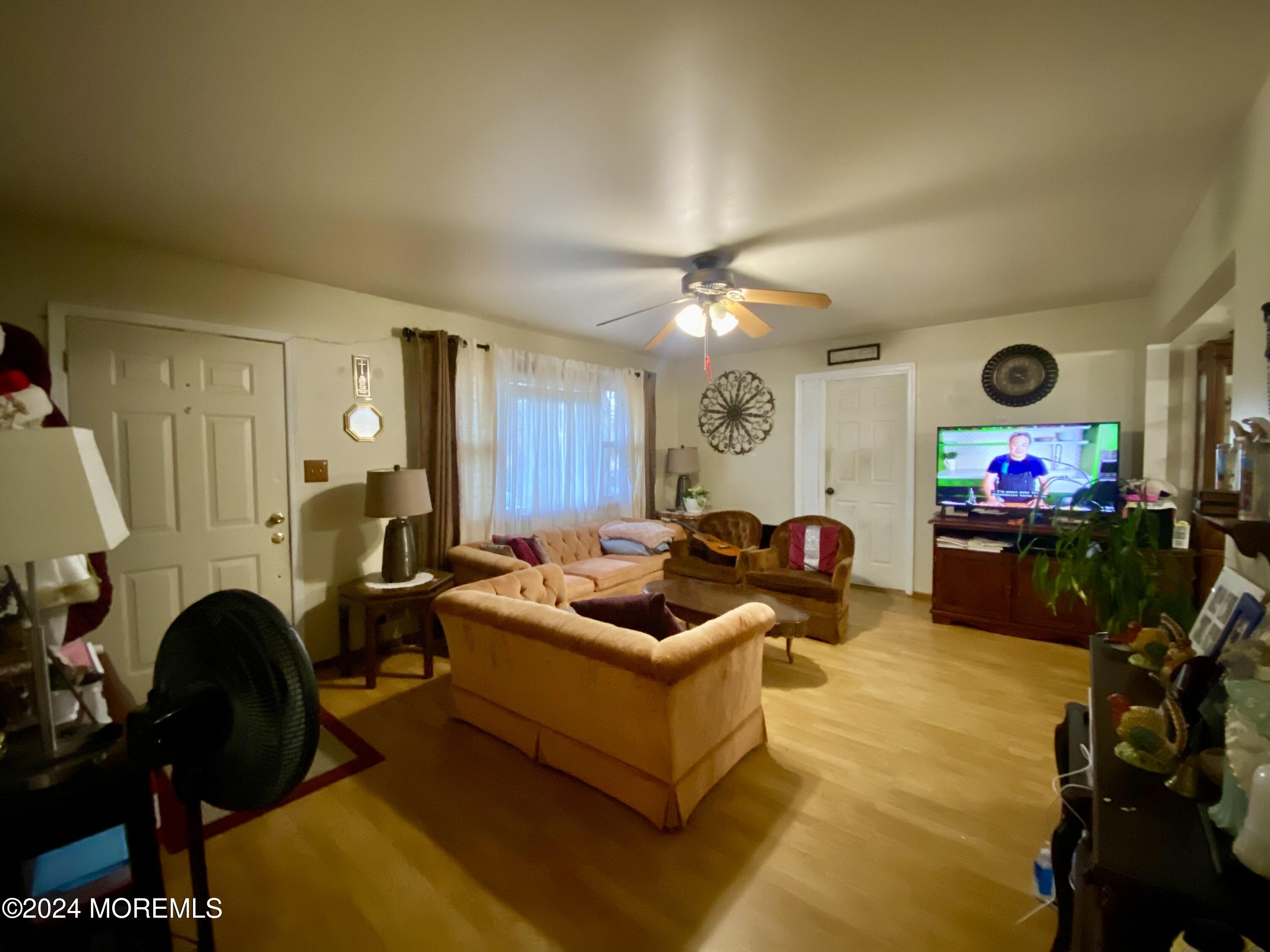 901 Cumberland Boulevard, Toms River, New Jersey image 6