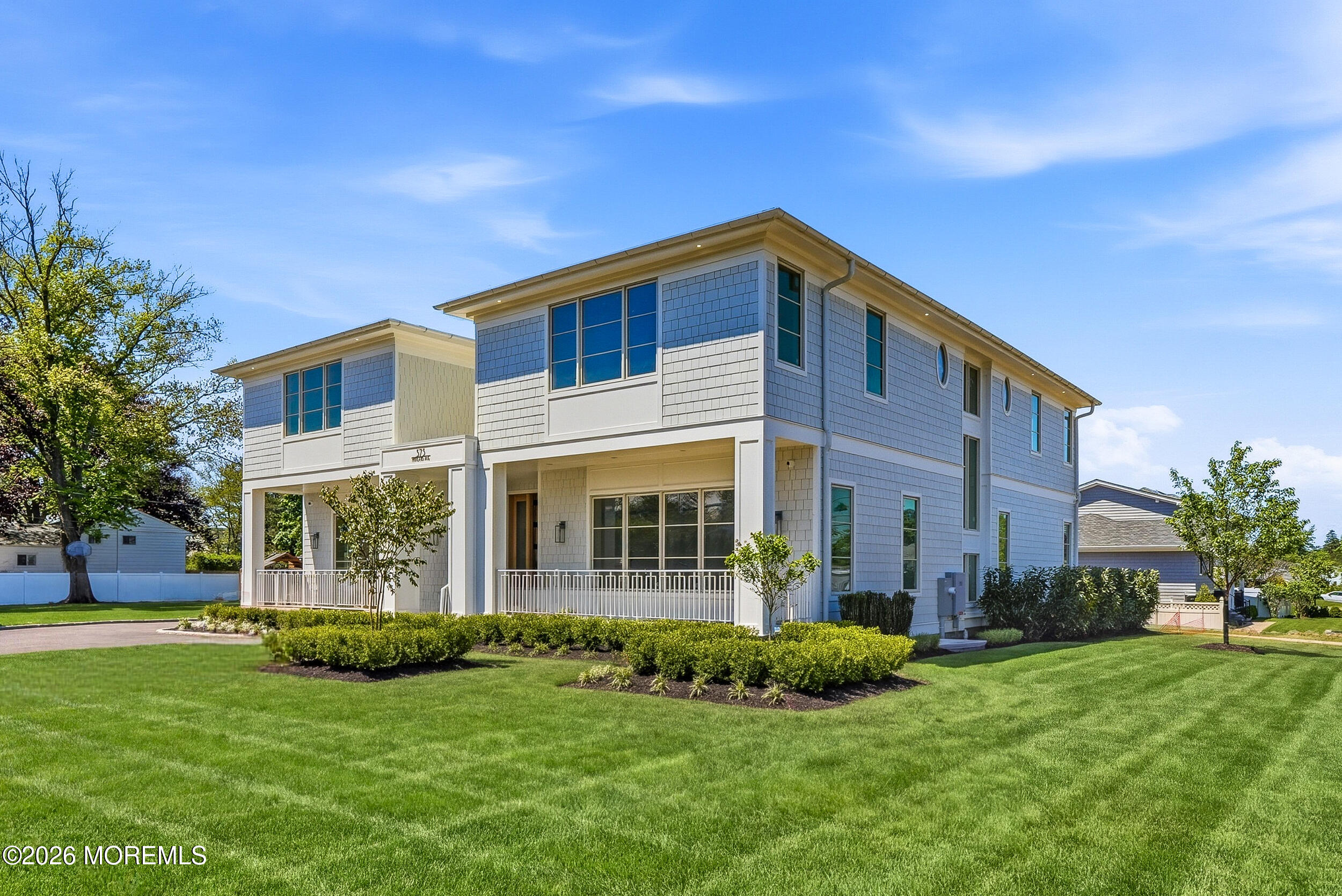 890 Red Oaks Drive