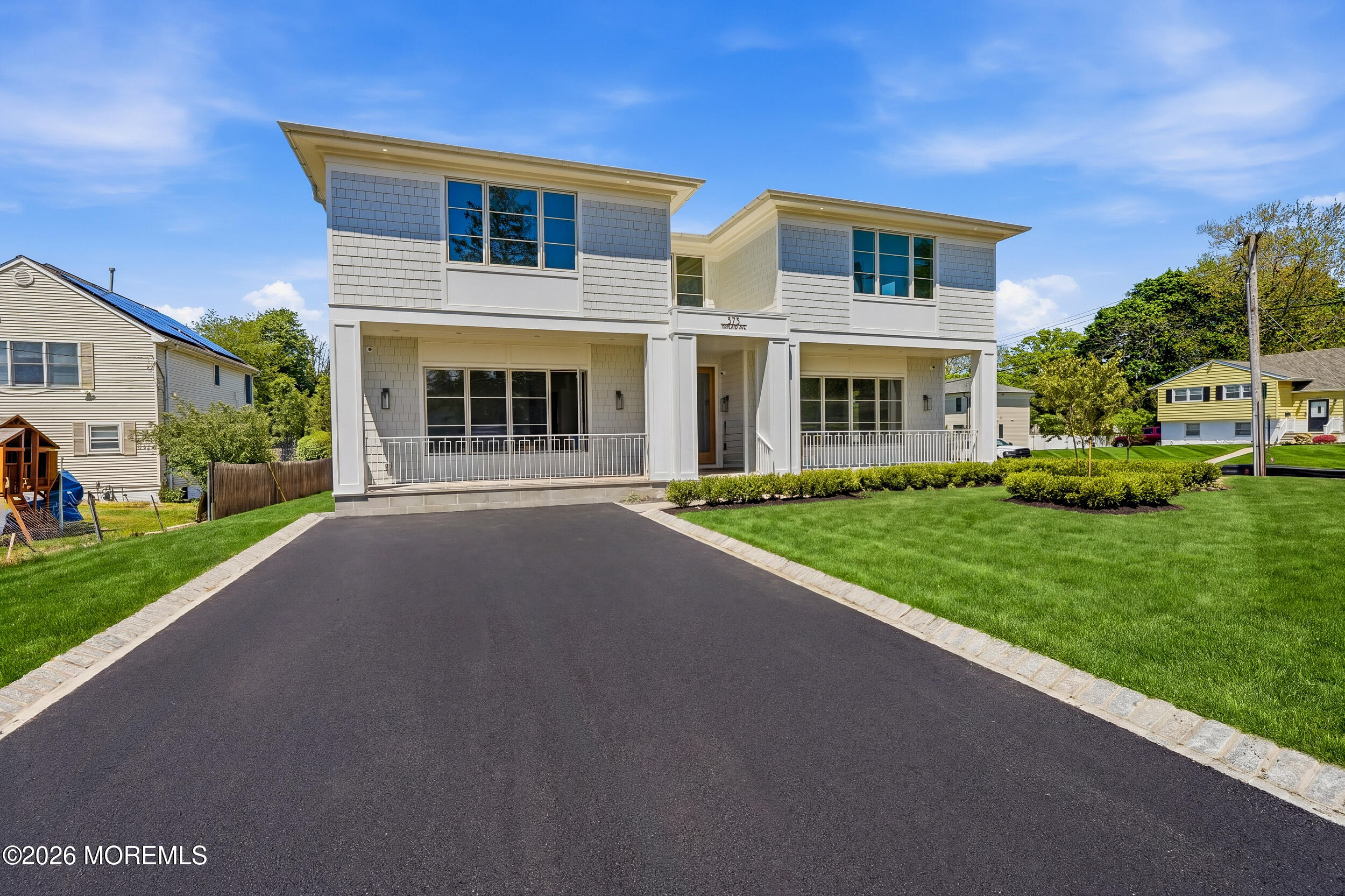 890 Red Oaks Drive