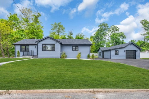 Homes For Sale - 456 Girard Avenue<br/> Franklin, NJ 08873
