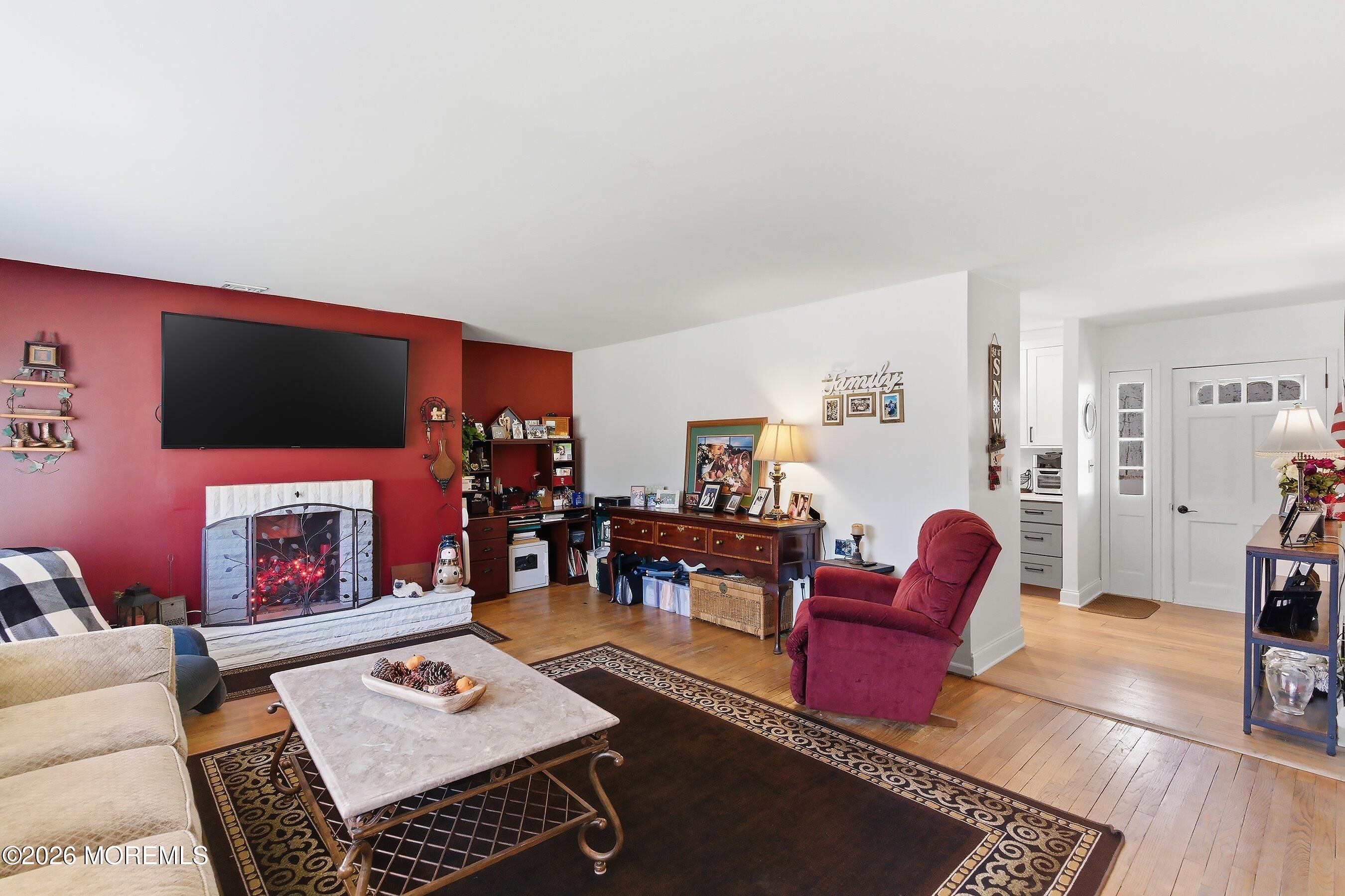 745 Oak Glen Road