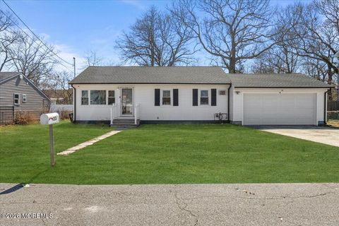 Homes For Sale - 213 Chestnut Drive<br/> Lanoka Harbor, NJ 08734