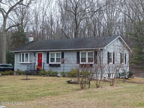 Homes For Sale - 115 Pension Road<br/> Manalapan, NJ 07726
