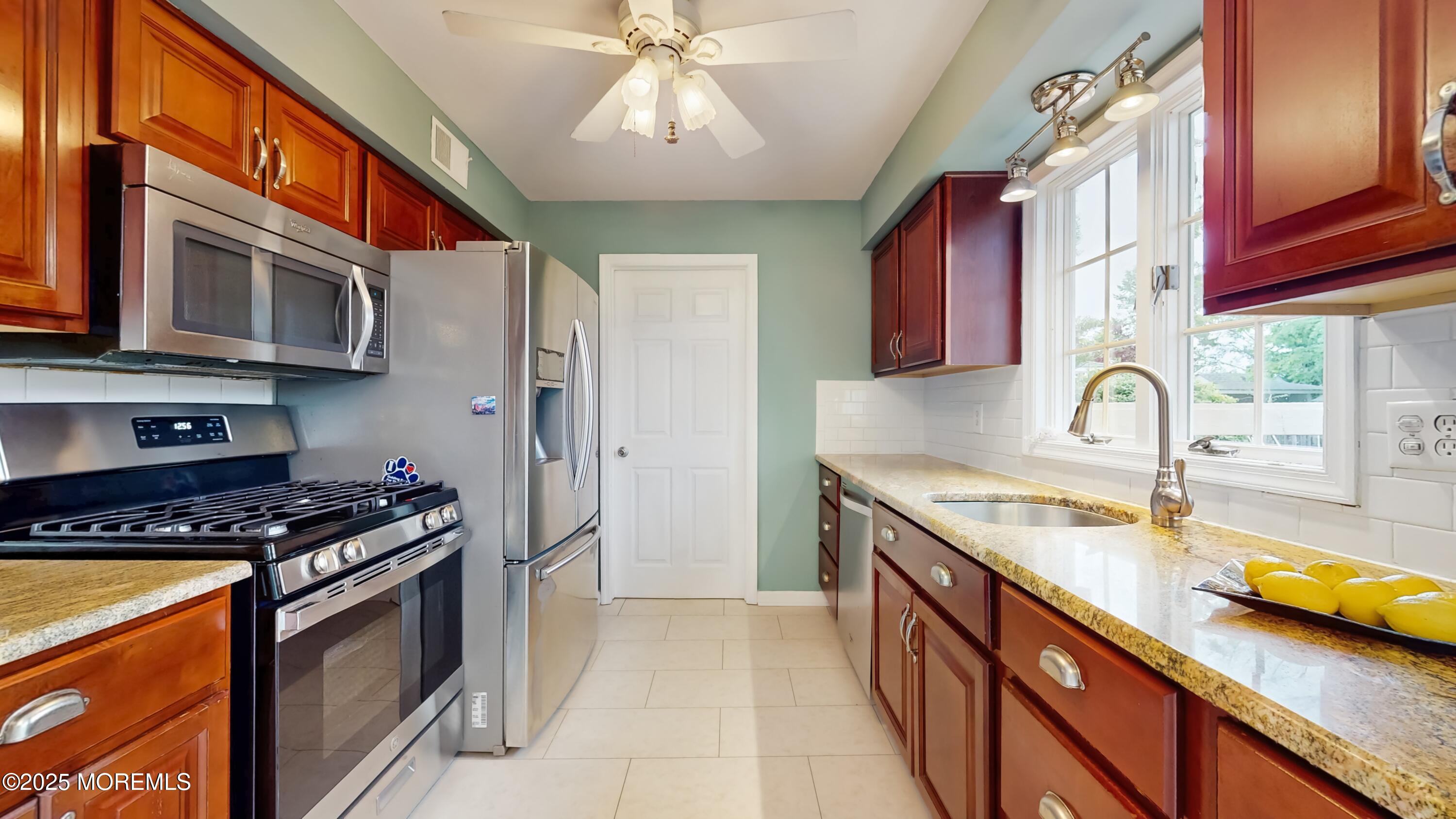 230 Christoffer Terrace, Toms River, New Jersey image 15