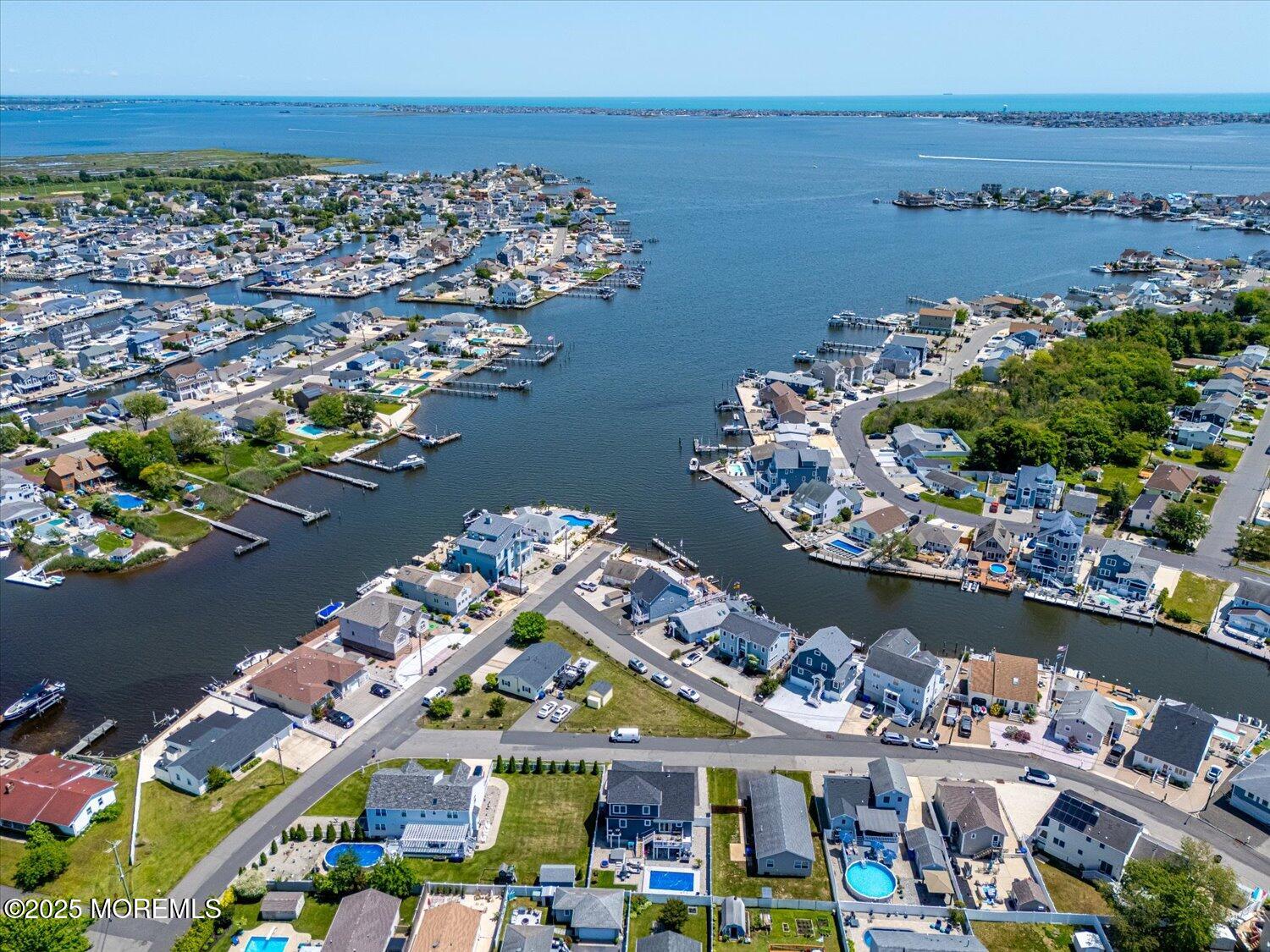 628 Goose Place, Toms River, New Jersey image 10