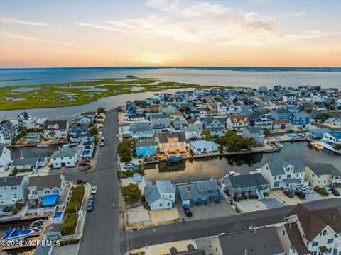 Homes For Rent - 402 Daytona Drive<br/> Lavallette, NJ 08735