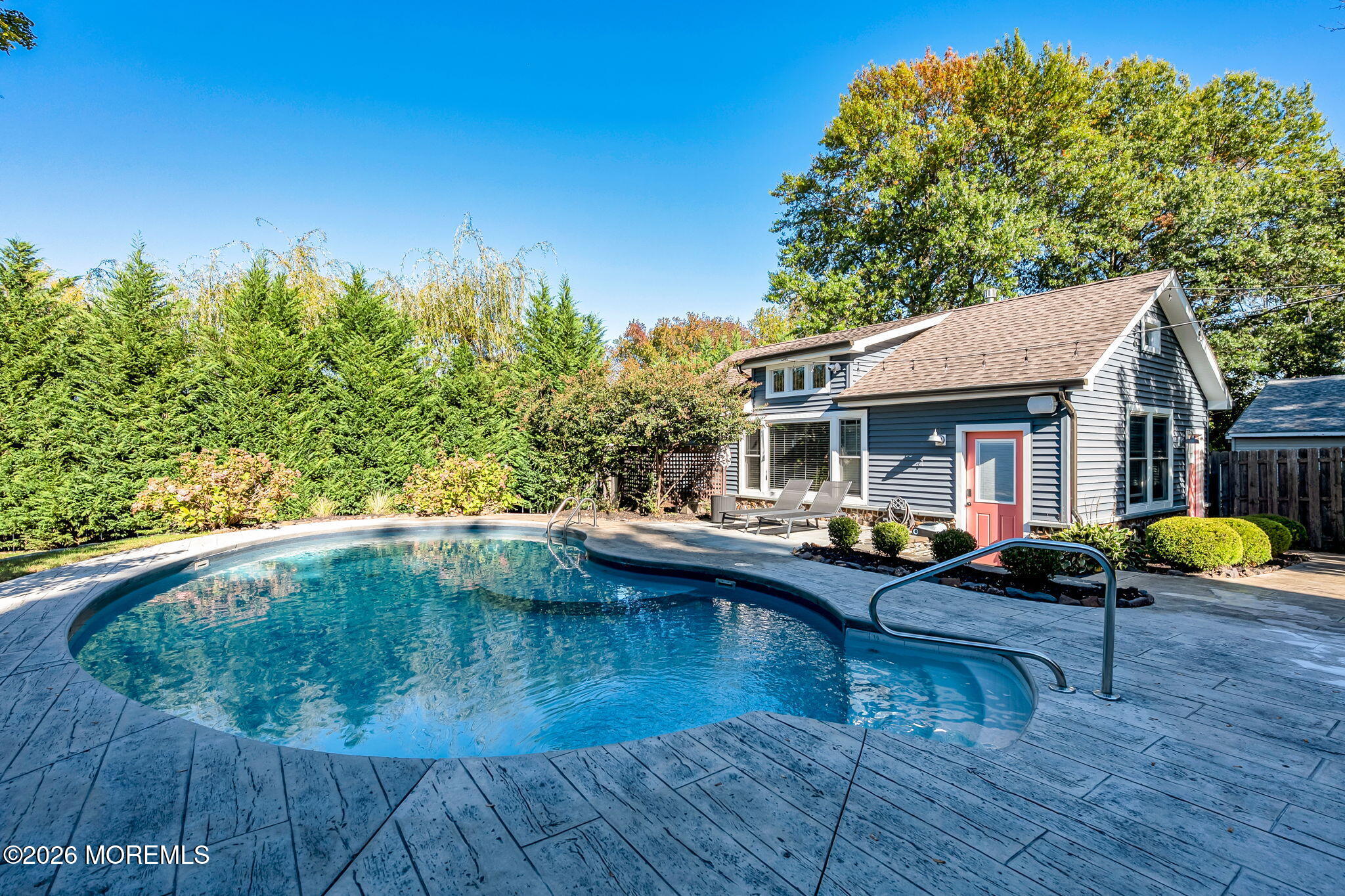 10 Bowne Avenue