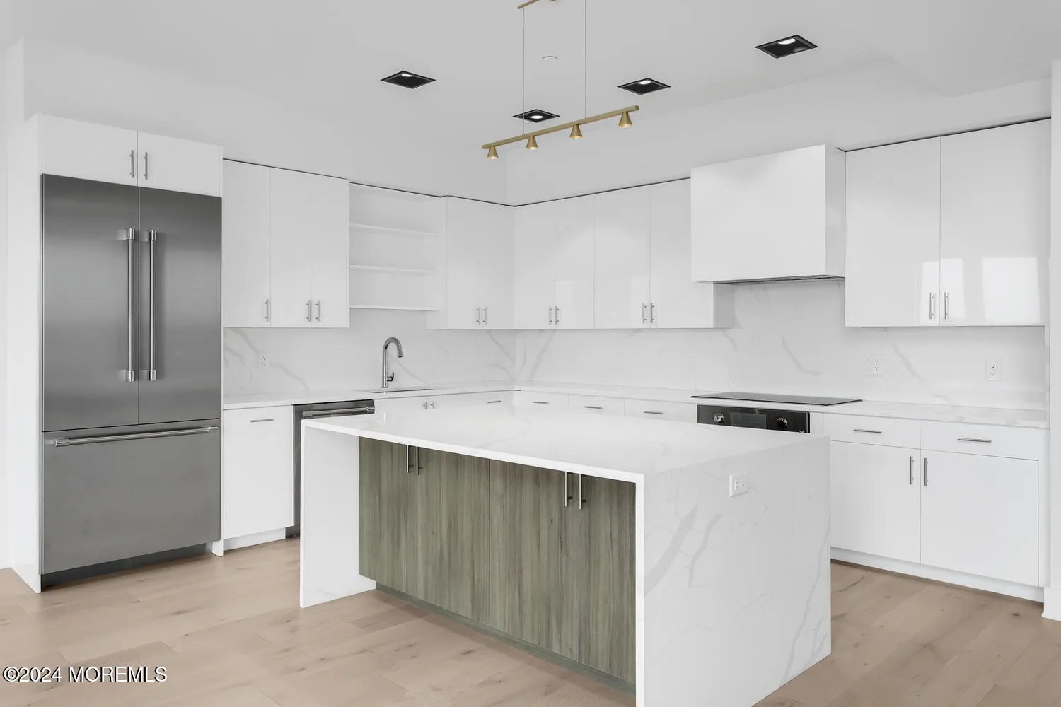 Red Bank, New Jersey 07701, United States, 2 Bedrooms Bedrooms, ,3 BathroomsBathrooms,Residential,Active,35100