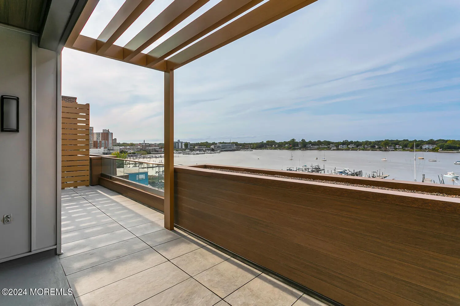 Red Bank, New Jersey 07701, United States, 2 Bedrooms Bedrooms, ,3 BathroomsBathrooms,Residential,Active,35100