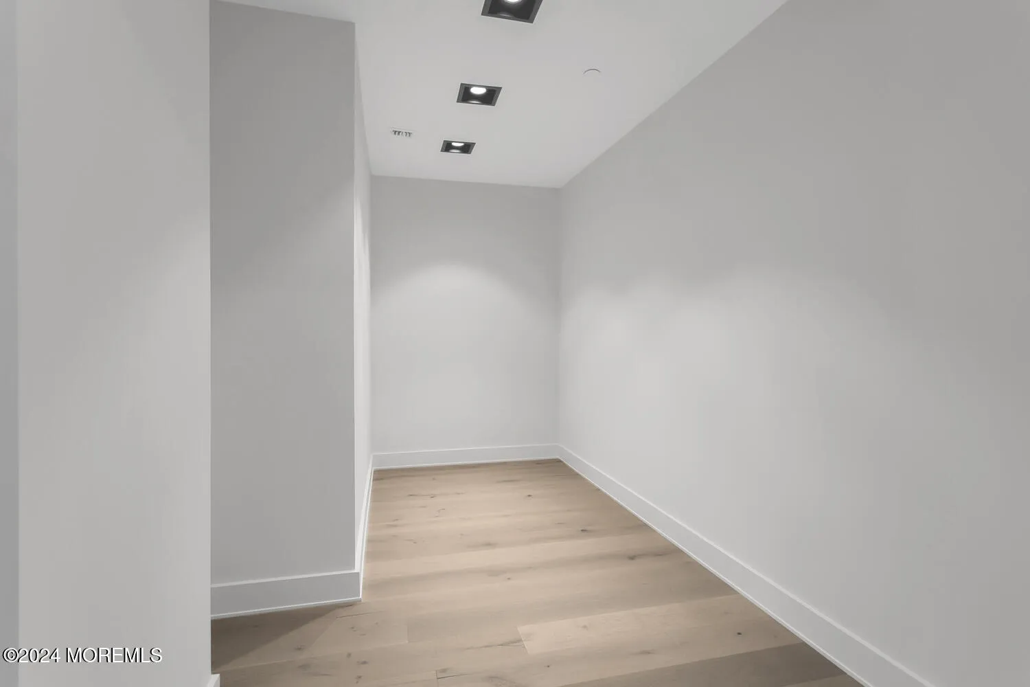 Red Bank, New Jersey 07701, United States, 2 Bedrooms Bedrooms, ,3 BathroomsBathrooms,Residential,Active,35100