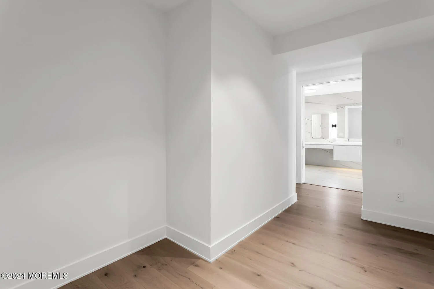 Red Bank, New Jersey 07701, United States, 2 Bedrooms Bedrooms, ,3 BathroomsBathrooms,Residential,Active,35100