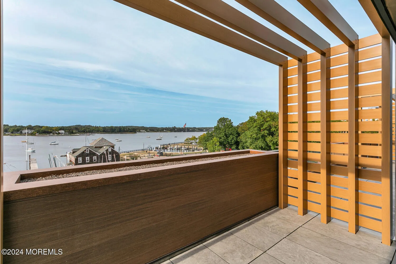 Red Bank, New Jersey 07701, United States, 2 Bedrooms Bedrooms, ,3 BathroomsBathrooms,Residential,Active,35100