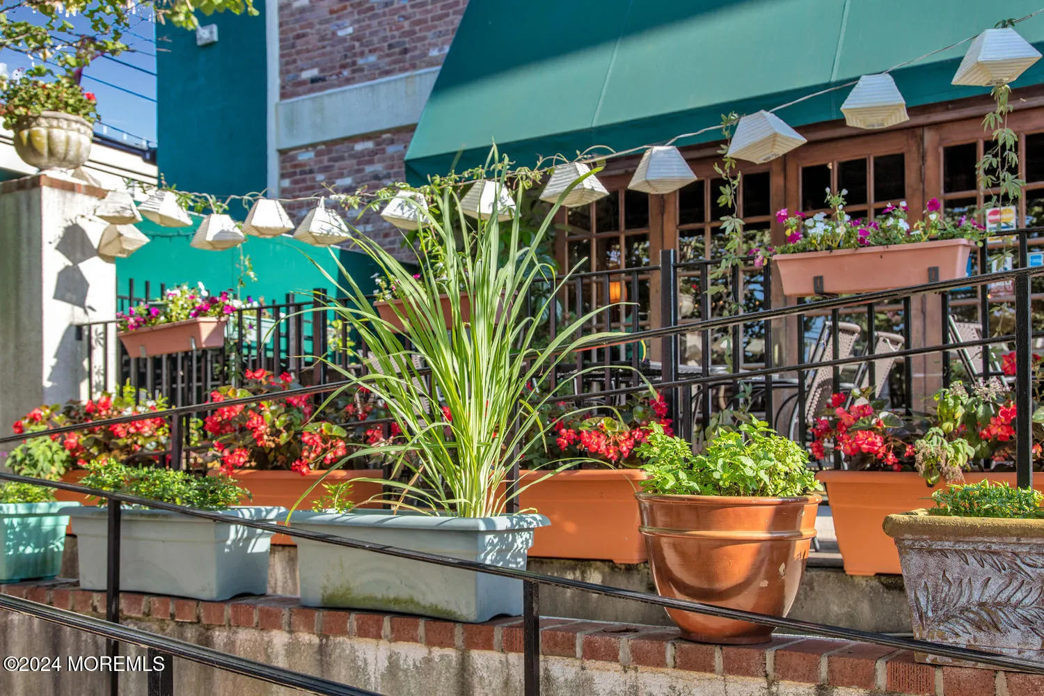 Red Bank, New Jersey 07701, United States, 2 Bedrooms Bedrooms, ,3 BathroomsBathrooms,Residential,Active,35100