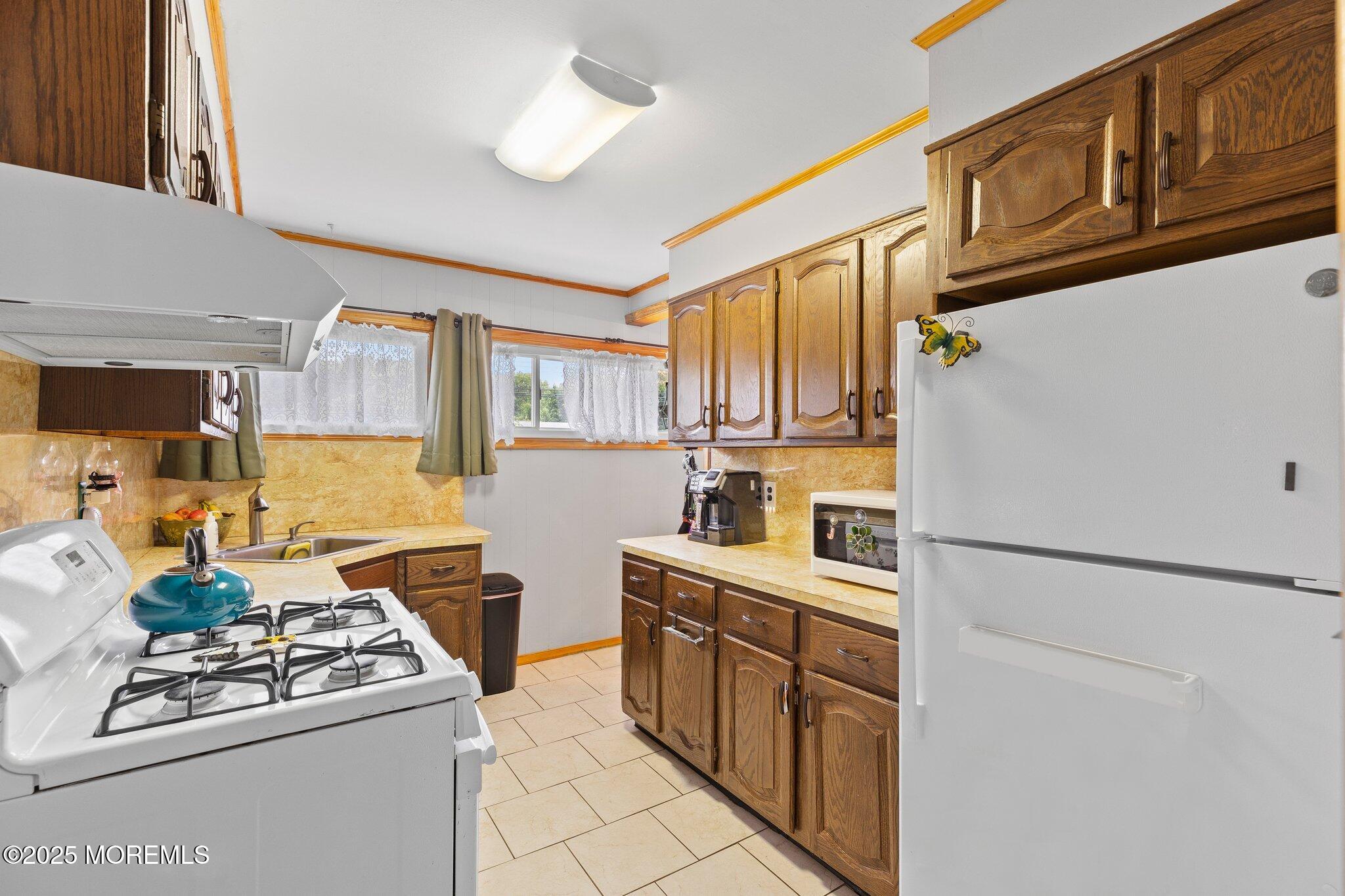 75 Princeton Road, Parlin, New Jersey image 10