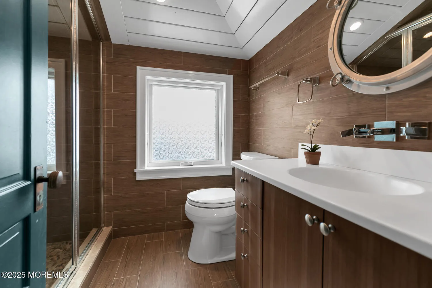 Rumson, New Jersey 07760, United States, 7 Bedrooms Bedrooms, ,7 BathroomsBathrooms,Residential,Active,241801