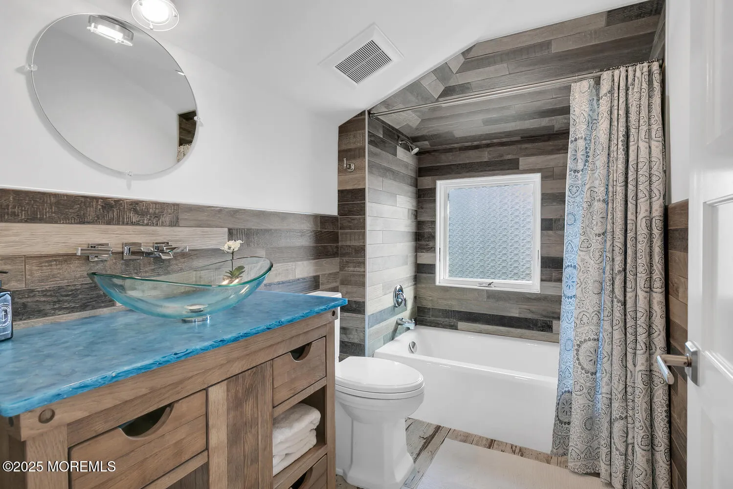 Rumson, New Jersey 07760, United States, 7 Bedrooms Bedrooms, ,7 BathroomsBathrooms,Residential,Active,241801