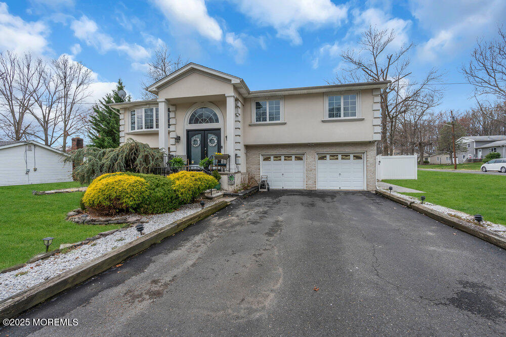 29 Valley Vale Drive, Old Bridge, New Jersey image 3