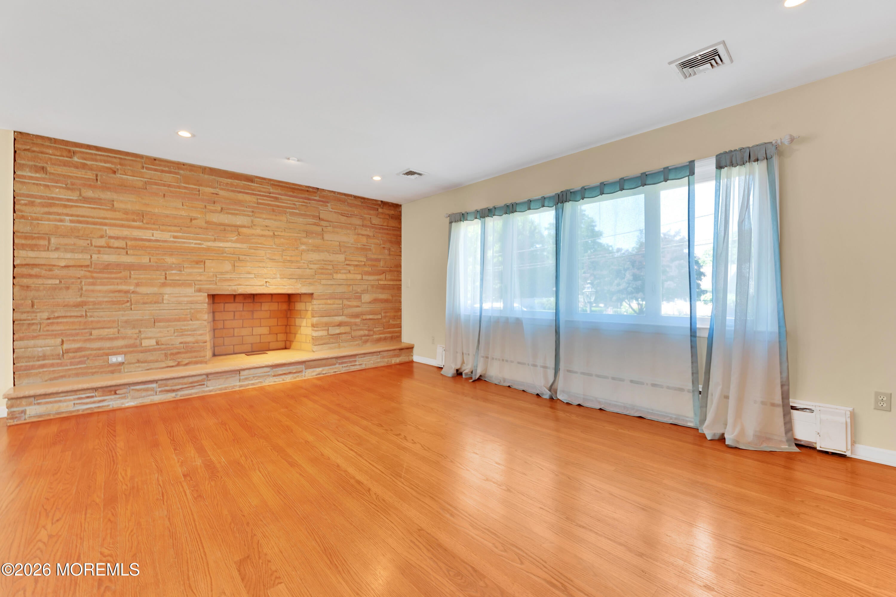 52 Silverwhite Road