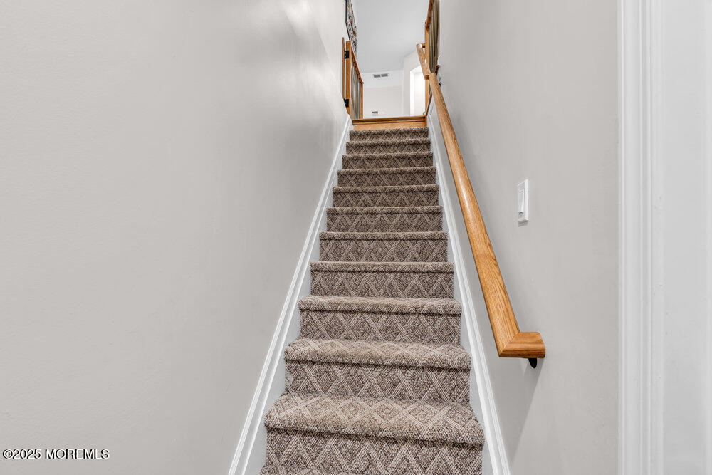 8 Round Valley Court, Lakewood, New Jersey image 45