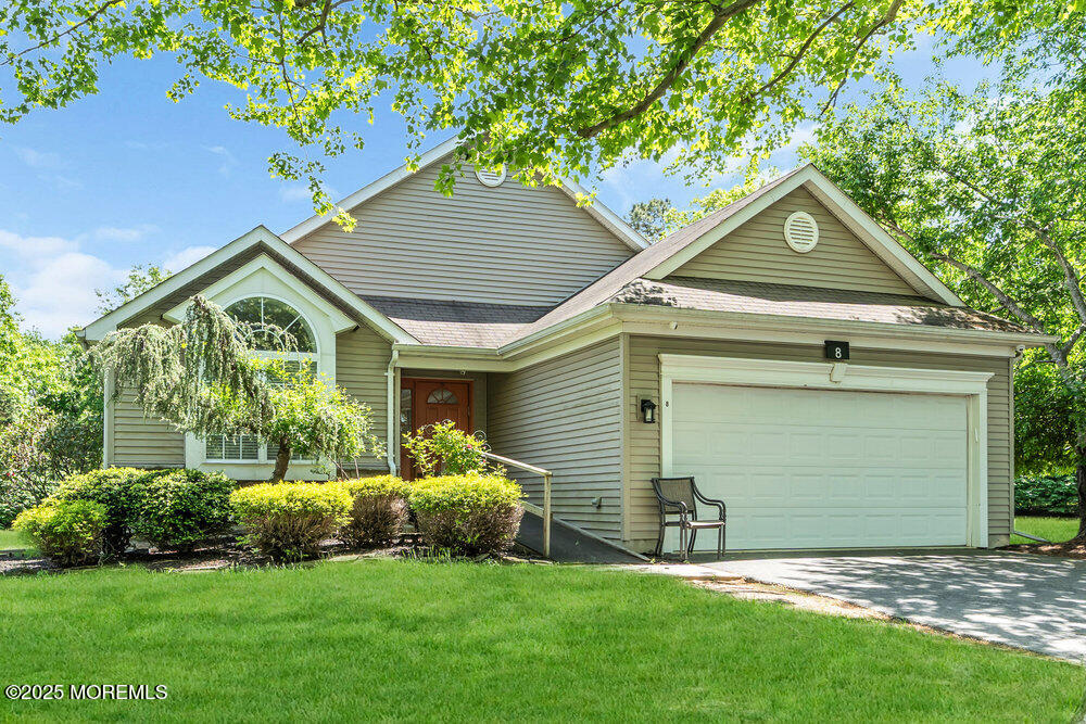8 Round Valley Court, Lakewood, New Jersey image 2