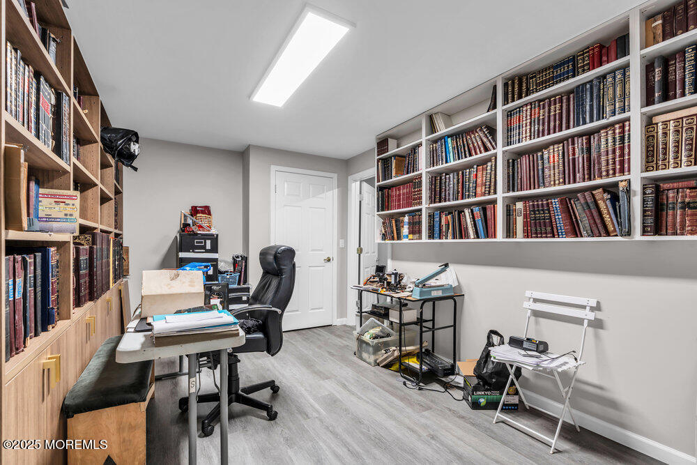 8 Round Valley Court, Lakewood, New Jersey image 36