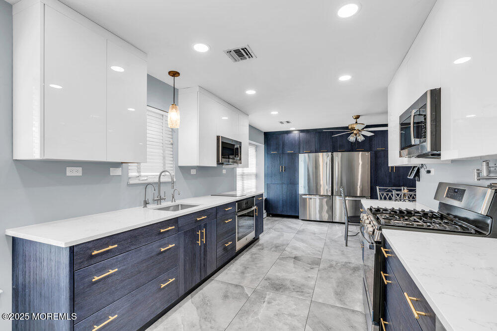 8 Round Valley Court, Lakewood, New Jersey image 18